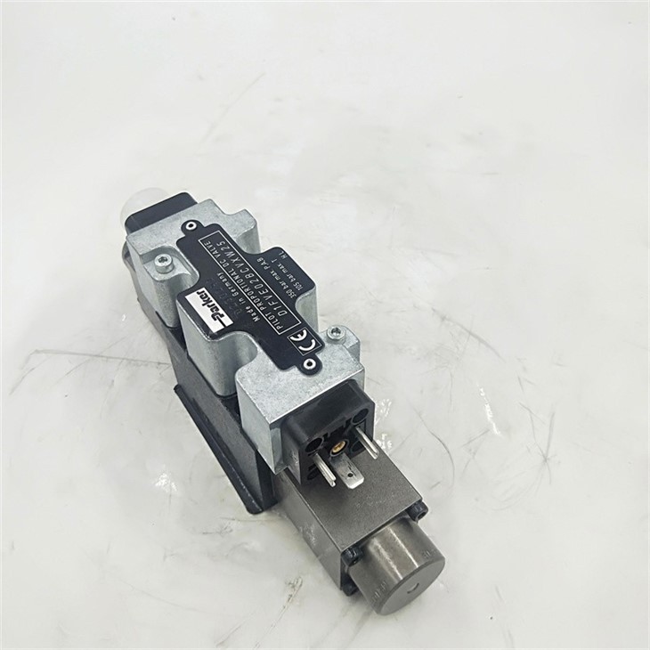 Original Parker Hydraulic Directional Valve D1VW004CNJW D1FVE02BCVLW25 D91FCE01HC2NE70 Parker Valve D1VW D1FVE D1FVE02BCVFOA in Stock